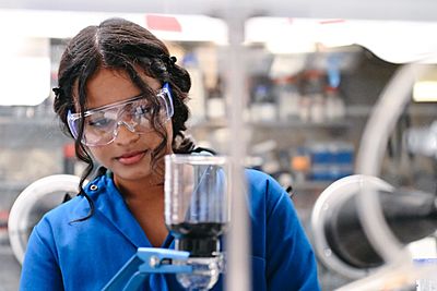 Vivanya Dissanayake, a 16-year-old junior at Taft High School, spent her summer interning in the lab of University of Chicago Pritzker School of Molecular Engineering Assoc. Prof. Chong Liu through the After School Matters STEM Lab Internship program. (Photo by Elaina Eichorn)
