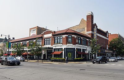 Polsky Exchange ground level